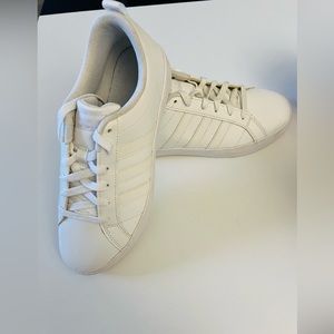 Unisex Adidas Sneakers (Brand New)